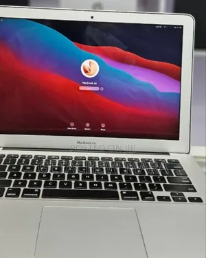 New Laptop Apple MacBook Pro 2017 8GB Intel Core I5 SSD 256GB