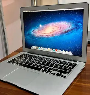 New Laptop Apple MacBook 2015 8GB Intel Core i5 SSD 256GB