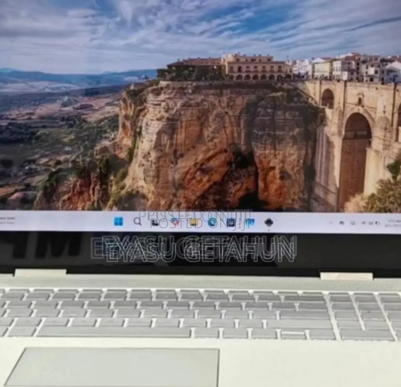 New Laptop HP Envy x360 8GB Intel Core i5 SSD 512GB