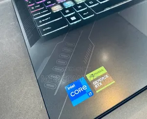 New Laptop MSI Creator 17 B11ue-412 16GB Intel Core I7 SSD 1T