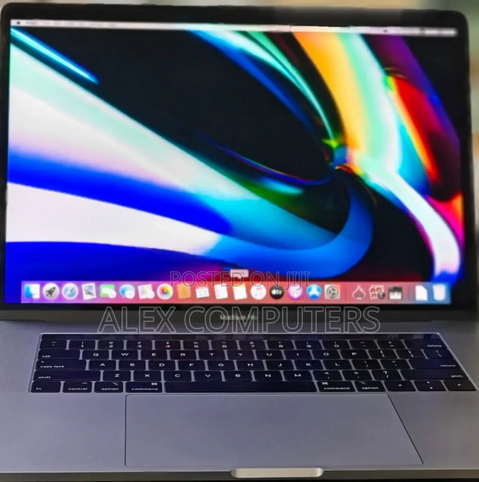 New Laptop Apple MacBook Pro 2019 32GB Intel Core I9 SSD 512GB
