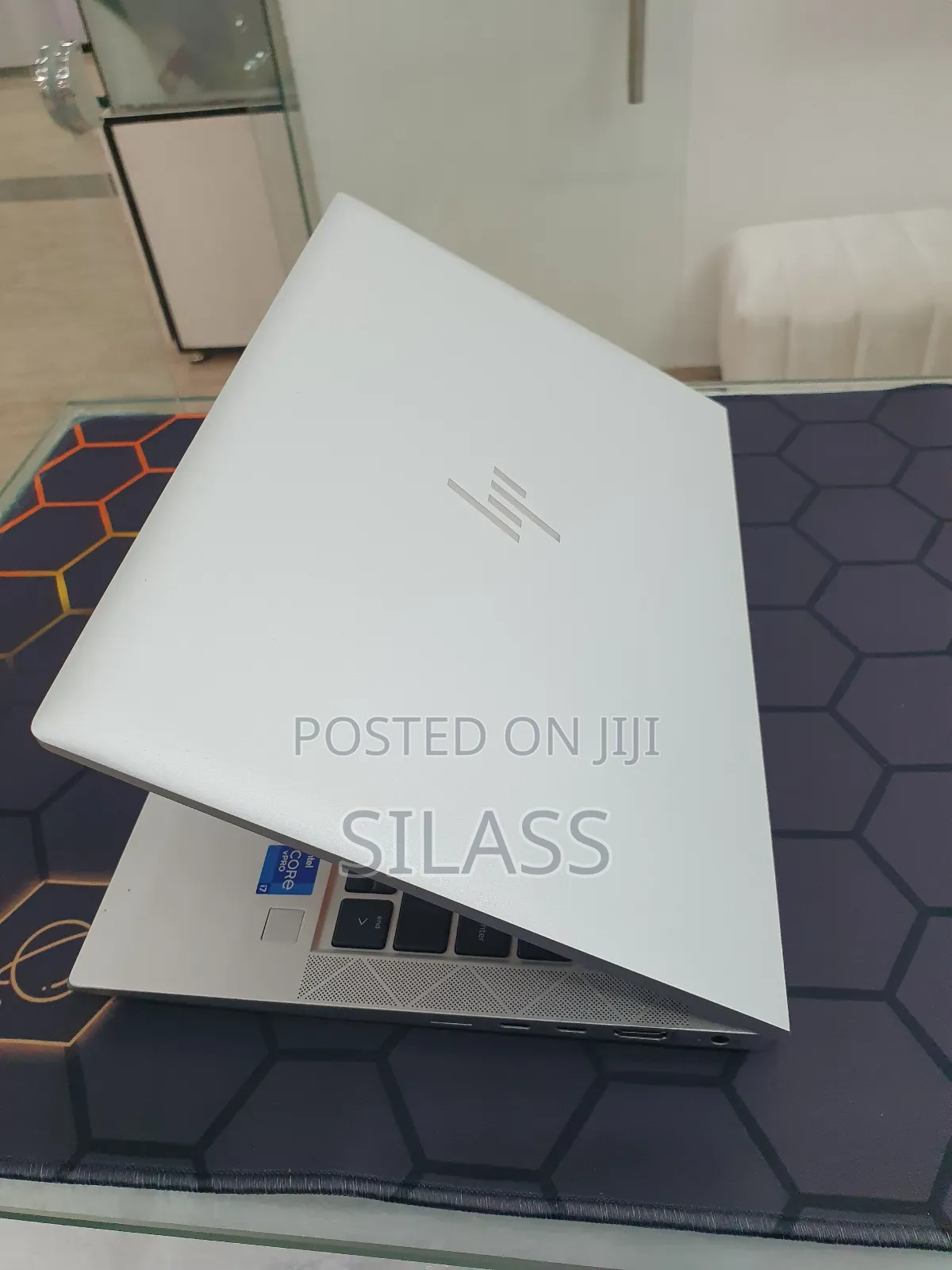 New Laptop HP EliteBook 830 G8 16GB Intel Core i7 SSD 512GB