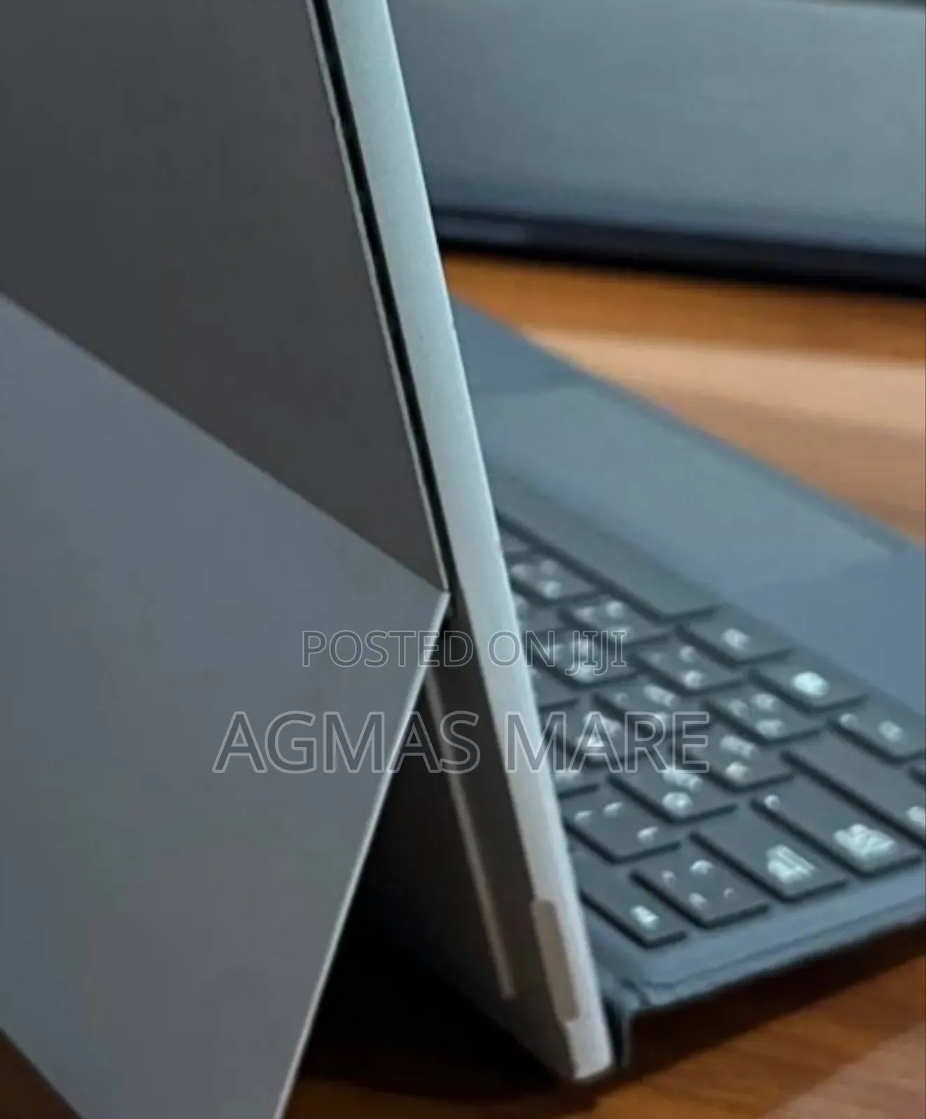 New Laptop Microsoft Surface Pro 7 8GB Intel Core i5 SSD 128GB