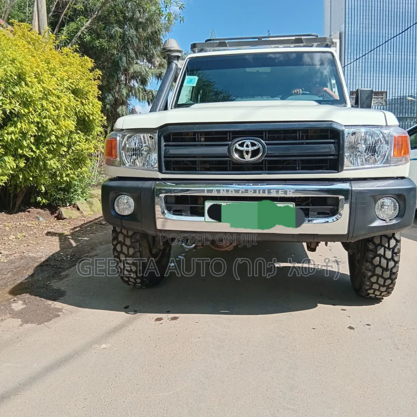 Toyota Land Cruiser 2015 White
