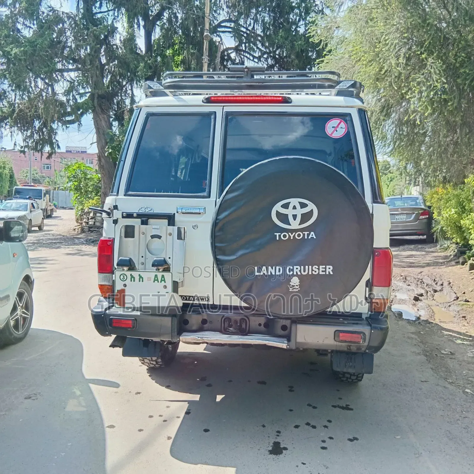 Toyota Land Cruiser 2015 White