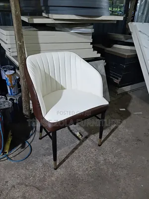 Quality Chairs for Hotel Restaurant