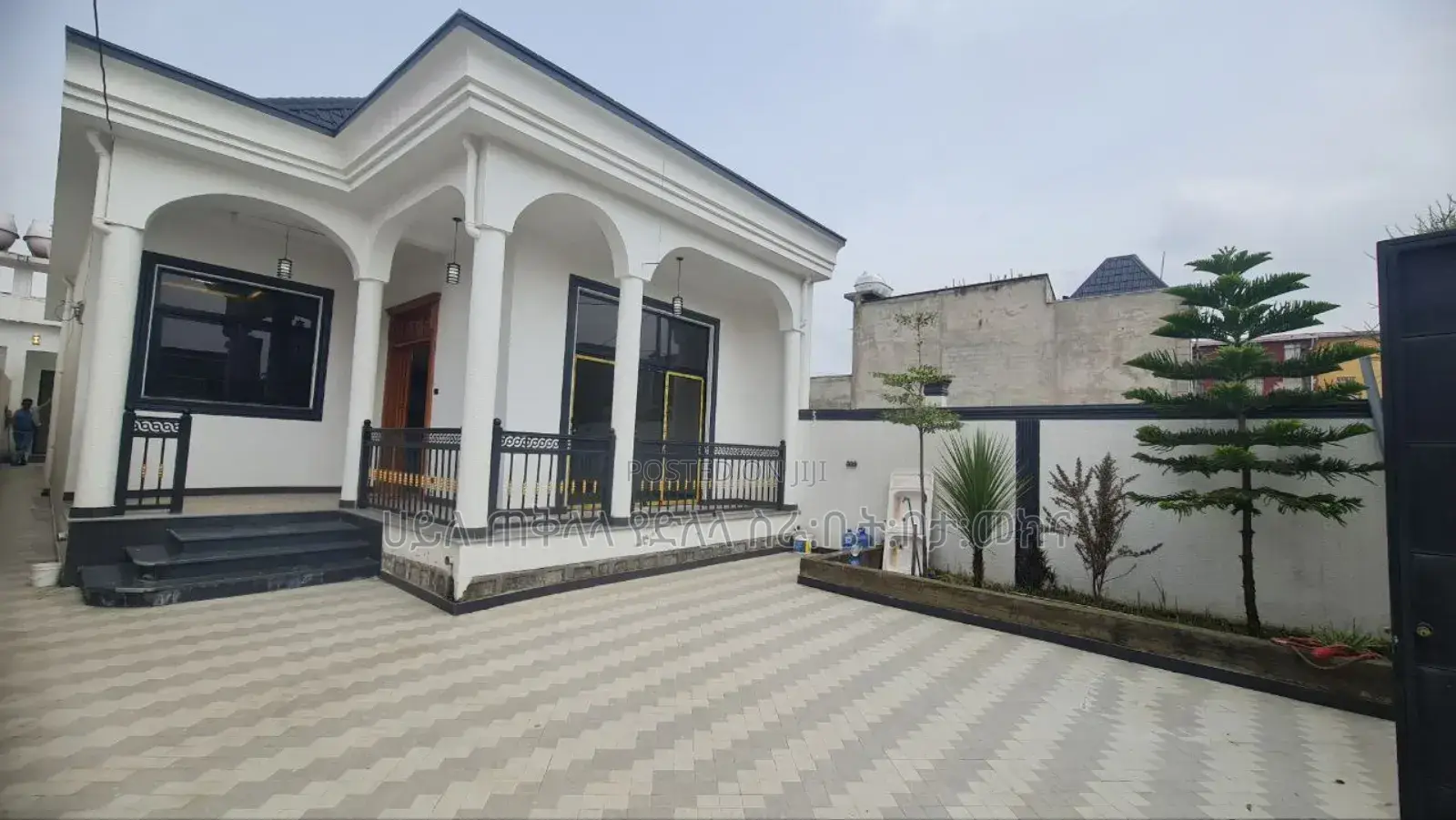 Furnished 3bdrm Villa in Ayat Area, Yeka for sale