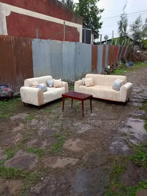Cream 5 Set With Table
