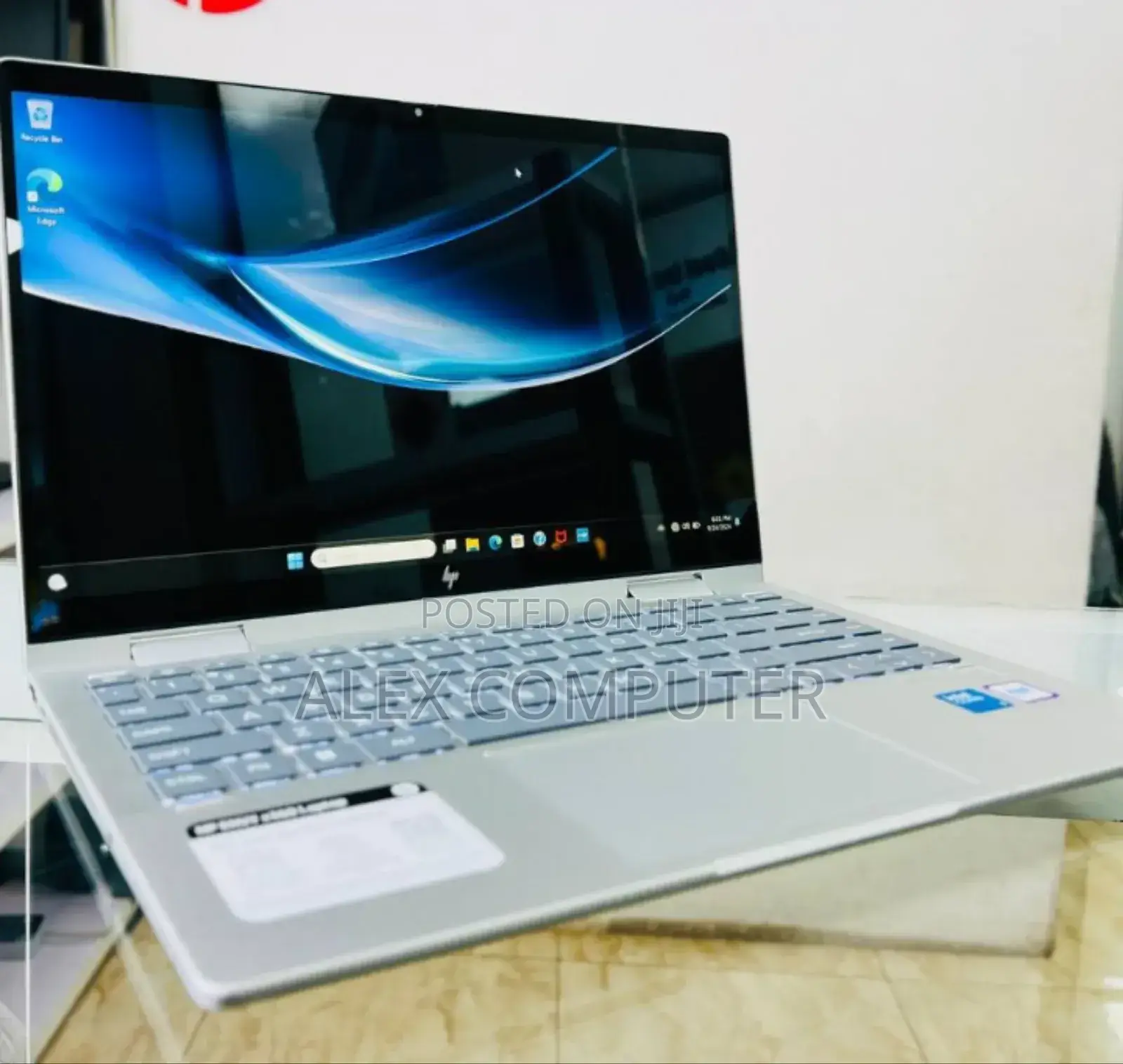 New Laptop HP Envy X360 8GB SSD 512GB