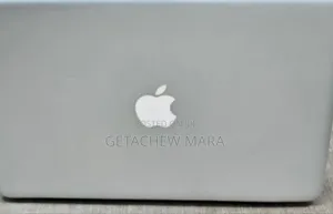 New Laptop Apple MacBook 2012 6GB Intel Core I5 SSD 256GB