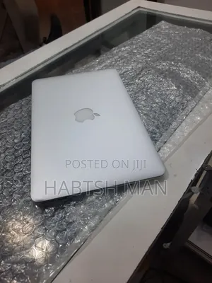 New Laptop Apple MacBook Air 2015 4GB Intel Core I5 SSD 128GB
