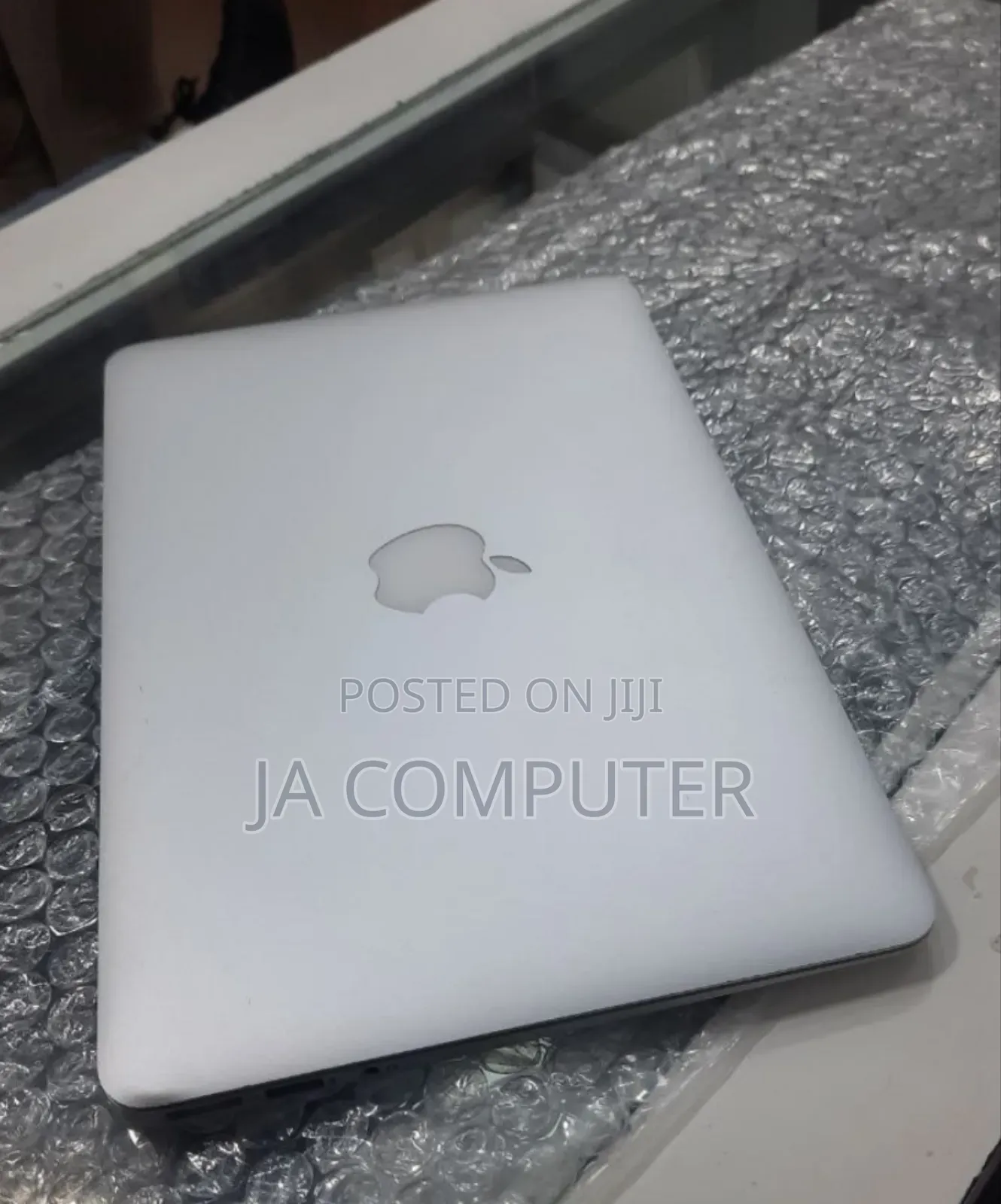 New Laptop Apple MacBook Air 2015 4GB Intel Core I5 SSD 128GB