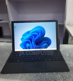 New Laptop Microsoft Surface Pro 8GB Intel Core I5 SSD 256GB
