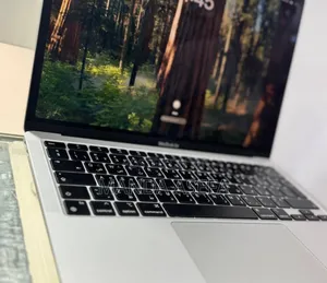 New Laptop Apple MacBook Pro M1 8GB Apple M1 SSD 256GB