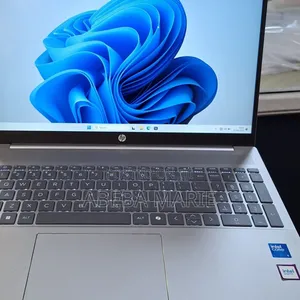 New Laptop HP Pavilion 17 16GB Intel Core Ultra 5 SSD 512GB