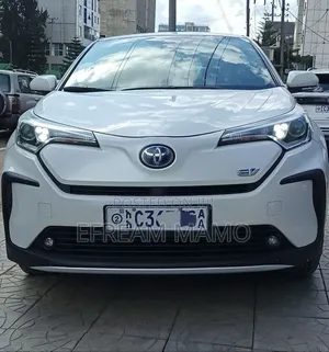 Toyota C-HR 2022 White