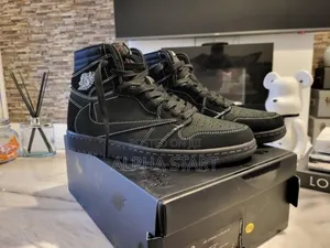 Air Jordan 1 High Og Trvis Scott
Good Quality