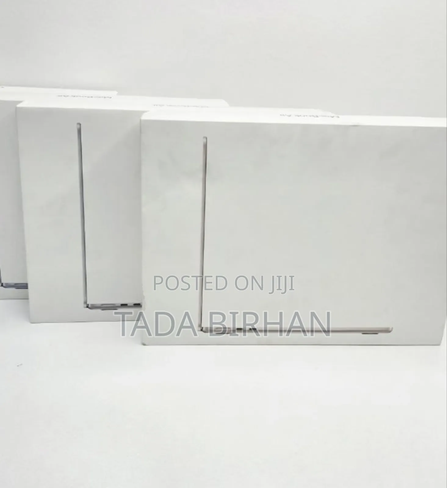 New Laptop Apple MacBook Air 2025 M4 13-Inch 16GB Apple M4 SSD 256GB