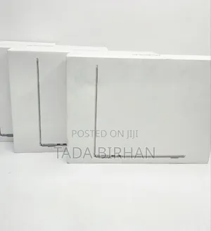 New Laptop Apple MacBook Air 2025 M4 13-Inch 16GB Apple M4 SSD 256GB