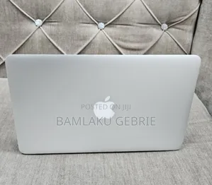 New Laptop Apple MacBook Pro 2015 4GB Intel Core I5 SSD 128GB