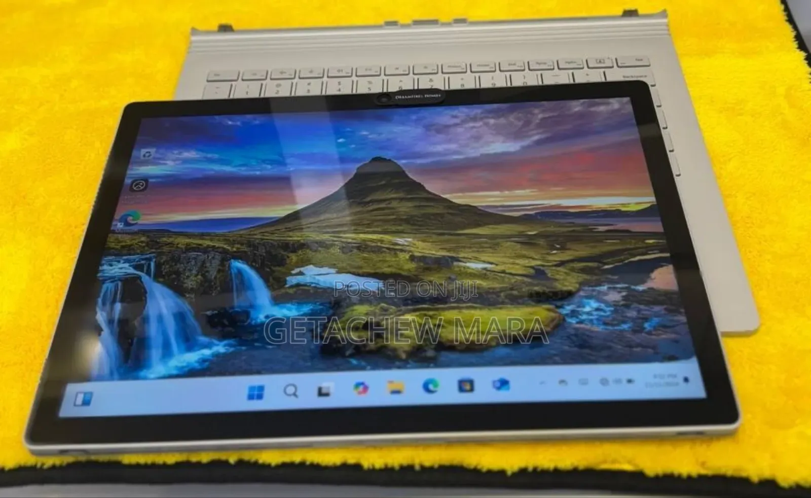 New Laptop Apple MacBook 8GB Intel Core I5 SSD 256GB