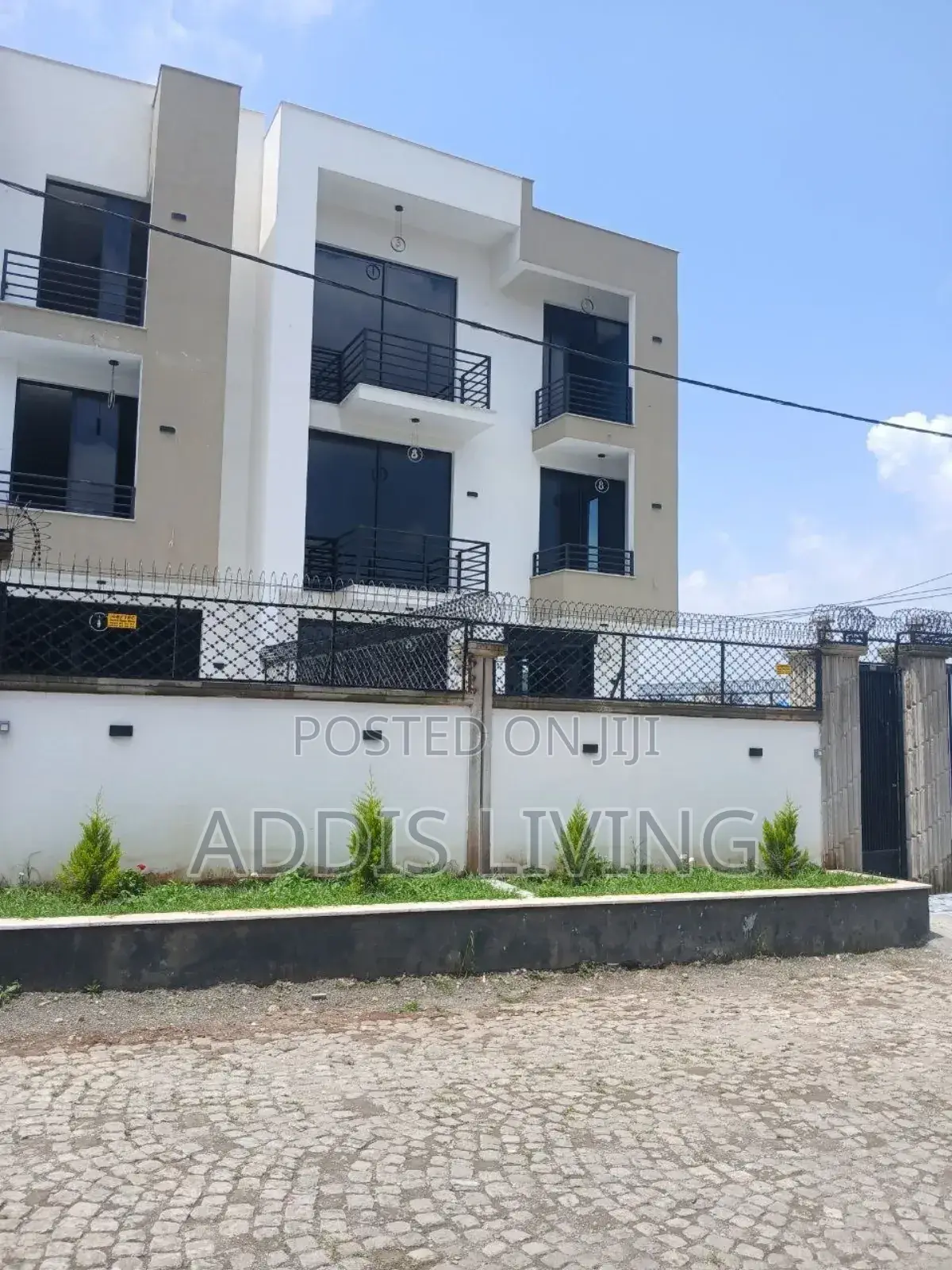 7bdrm Villa in Bole for sale