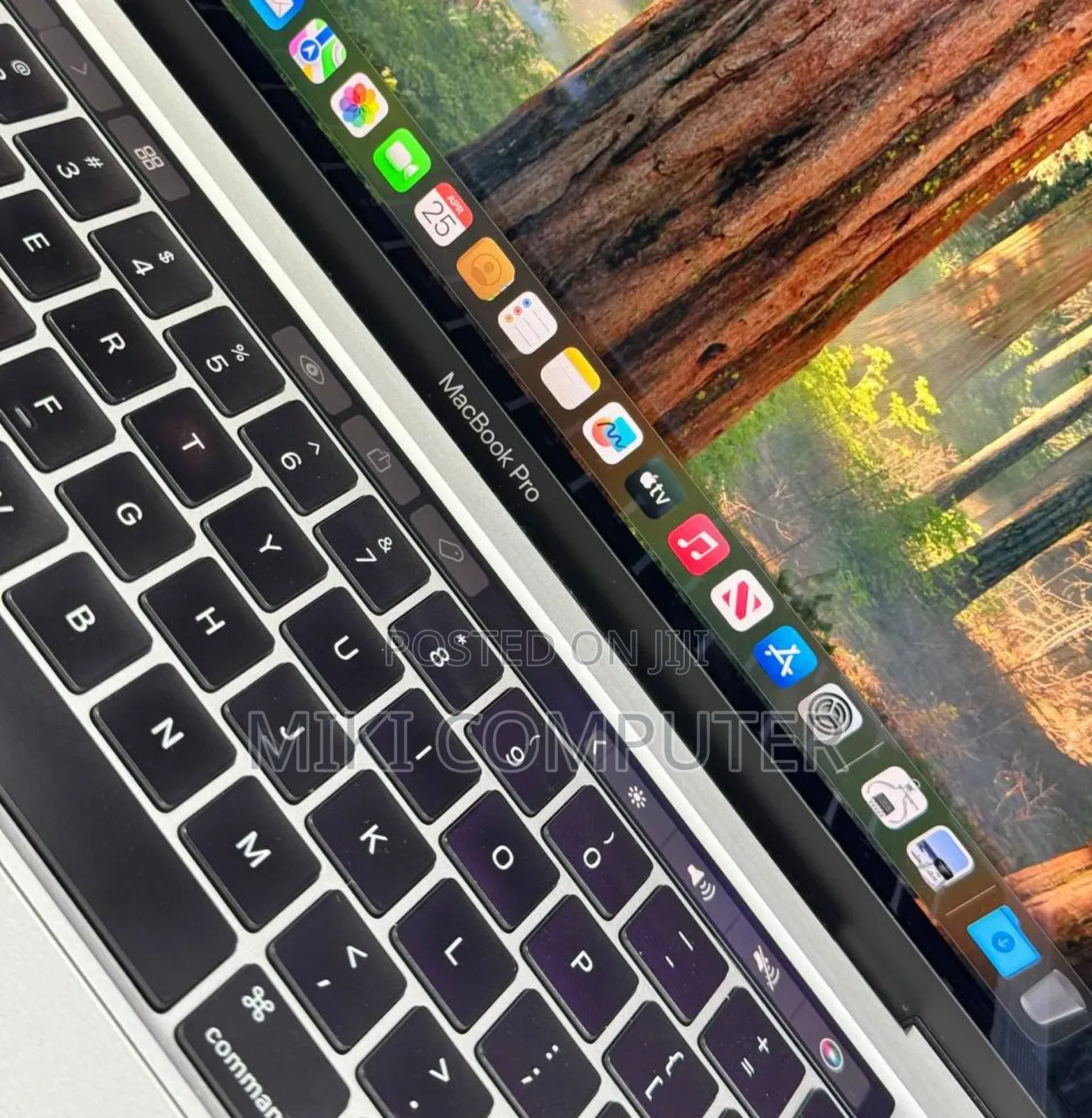 New Laptop Apple MacBook Pro 2022 M2 8GB Intel SSD 512GB