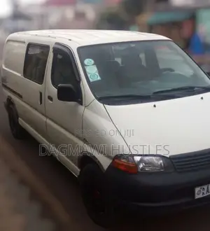 Toyota HiAce 2006 White