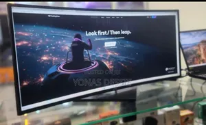 Curved Monitor