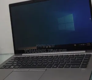New Laptop HP ZBook Firefly G8 16GB Intel Core I7 SSD 512GB
