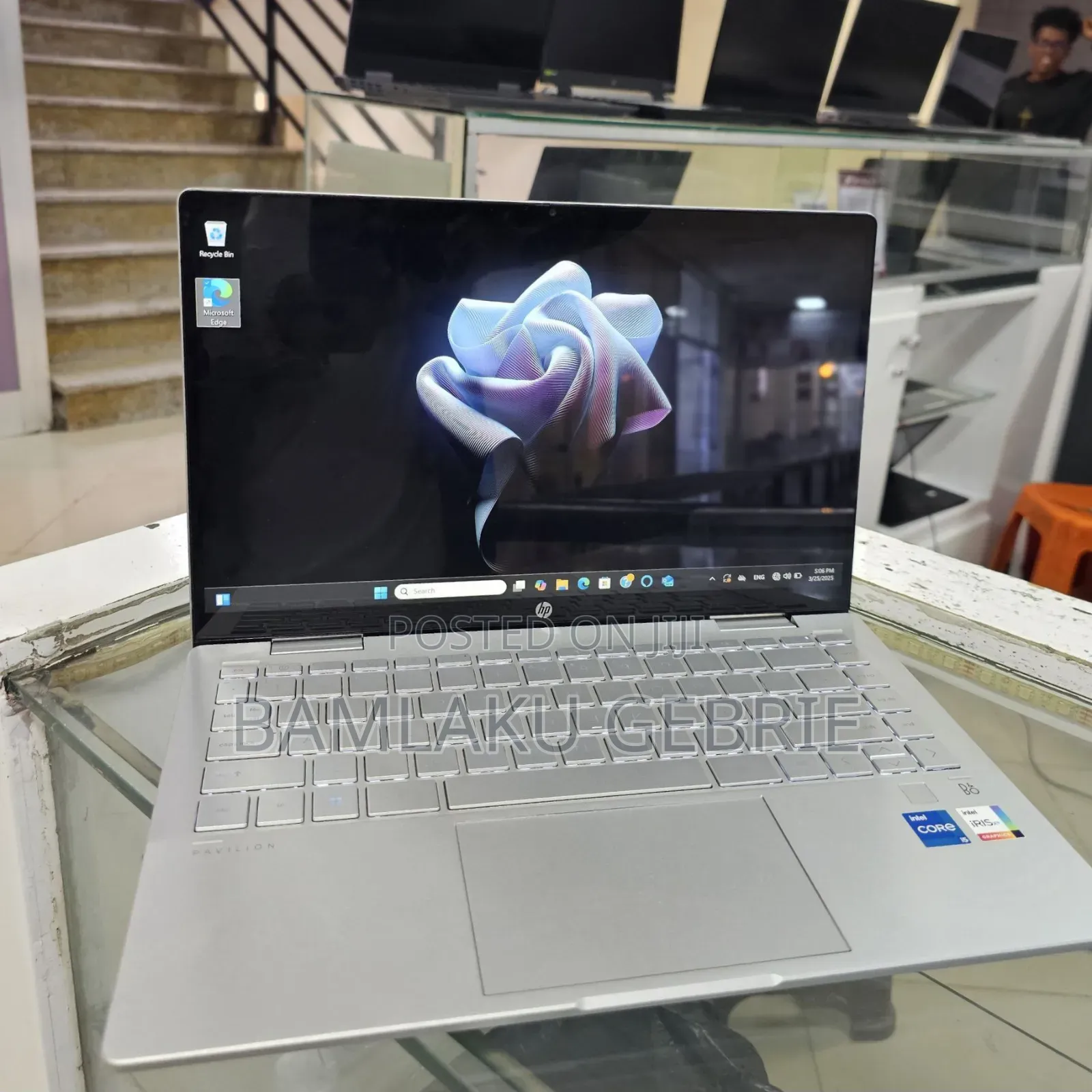New Laptop HP Pavilion X360 8GB Intel Core I5 SSD 512GB