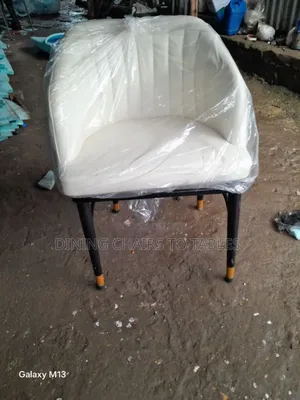 Quality Leather Modern Chairs for Cafe Restaurant