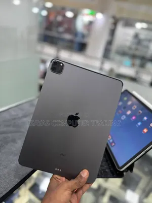 New Apple iPad Pro (2022) 256 GB