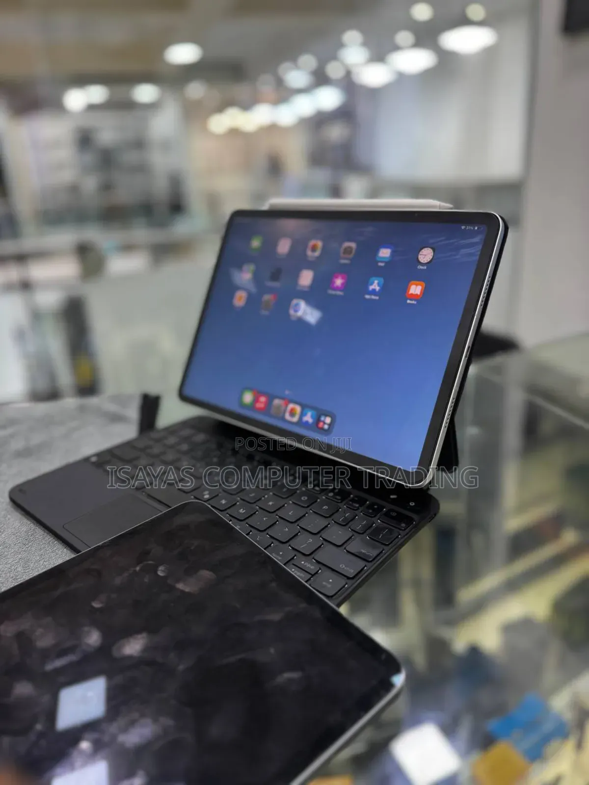 New Apple iPad Pro (2022) 256 GB