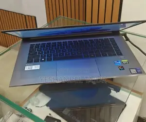 New Laptop HP Zbook Studio G7 32GB Intel Core I7 SSD 1T