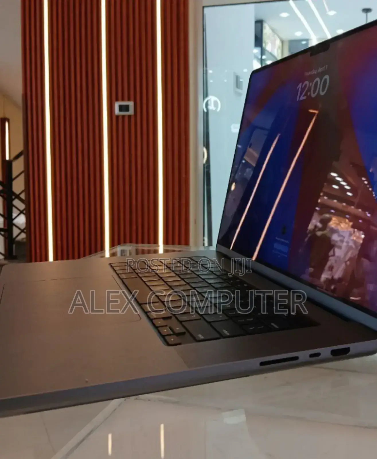 New Laptop Apple MacBook Pro 2021 M1 16GB Apple M1 Pro SSD 1T