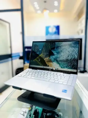 New Laptop HP Pavilion 13 16GB Intel Core i5 SSD 512GB