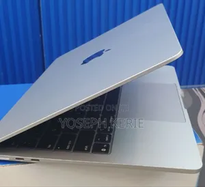 New Laptop Apple MacBook Air 2025 M4 13-inch 16GB Apple M4 SSD 256GB