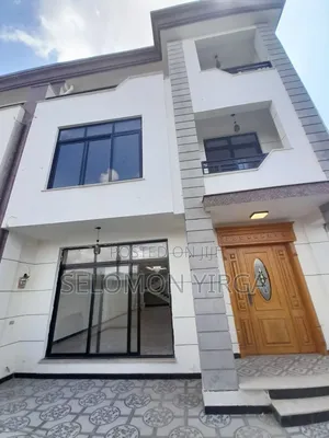 8bdrm Farm House in Adis Ababa, Bole for sale