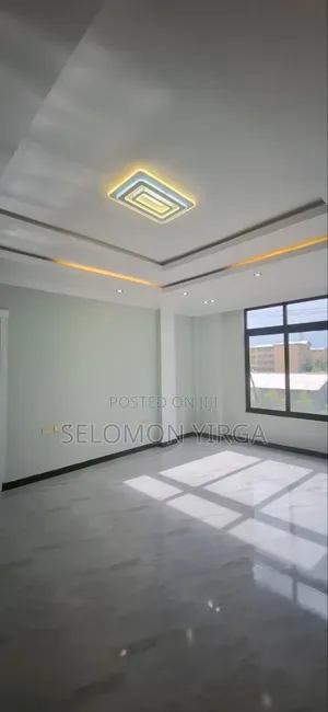 8bdrm Farm House in Adis Ababa, Bole for sale
