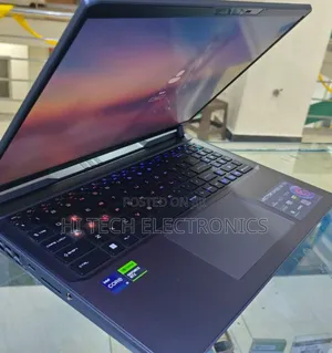 New Laptop MSI Vector GP68 HX 13V 16GB Intel Core I9 SSD 1T