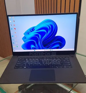 New Laptop Dell XPS 15 32GB Intel Core I9 SSD 2T