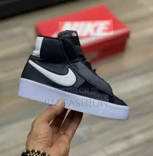 Nike Blazer Mid Black X White Rubber Sole