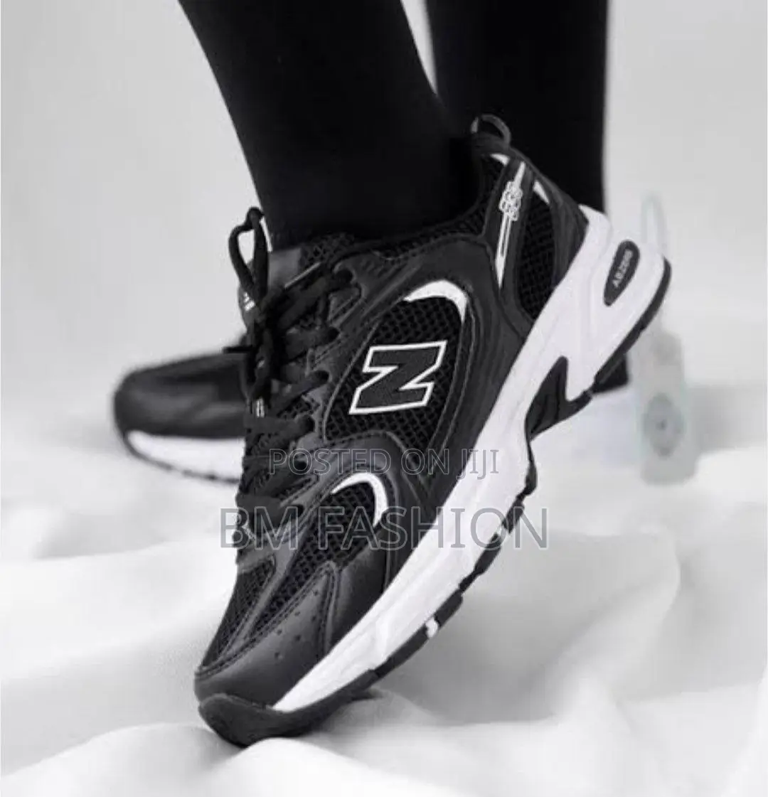 New Balance Black X White Womens Sneakers