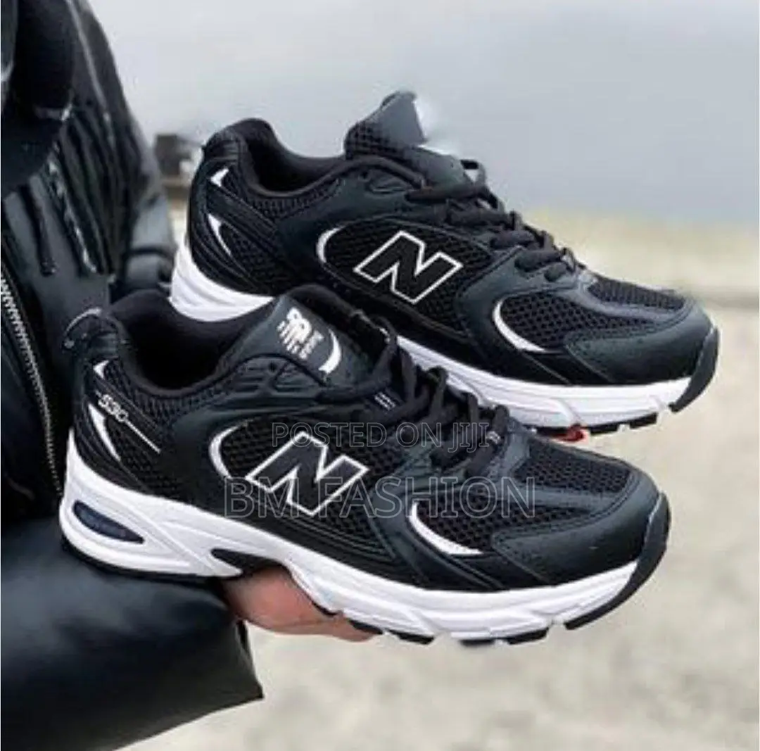 New Balance Black X White Womens Sneakers