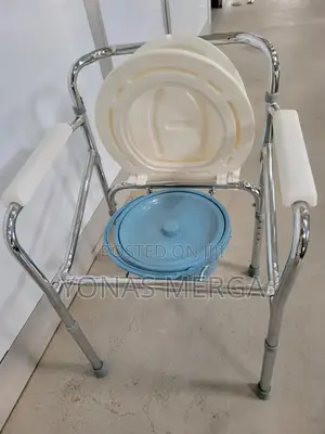 Multi-Use Chair圣፬toilet Chair突∆All Surfaces Are Smooth Water-Resistant