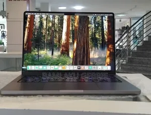 New Laptop Apple MacBook Pro 2021 M1 16GB Apple M1 Pro SSD 512GB