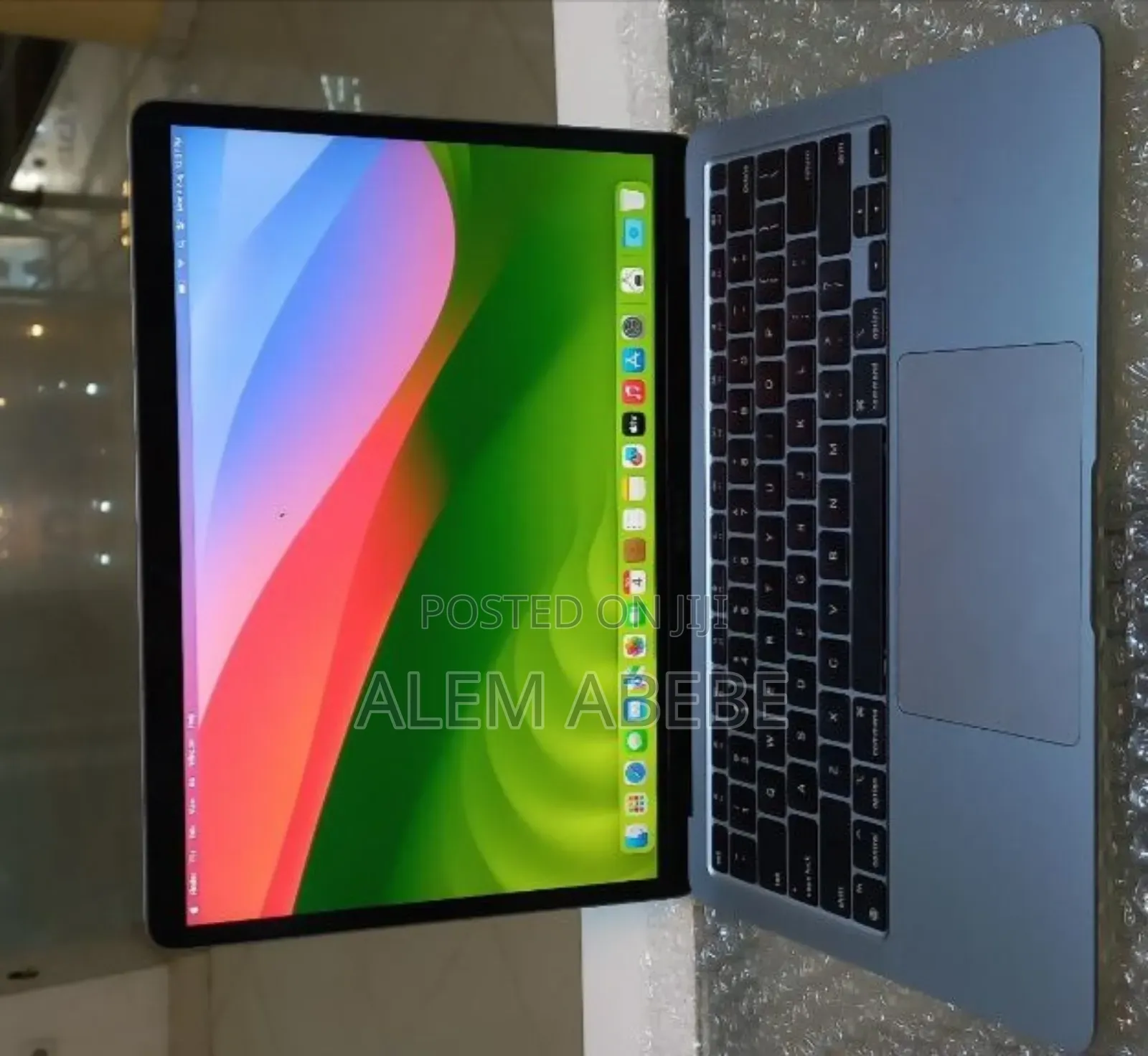 New Laptop Apple MacBook Pro M1 8GB Apple M1 SSD 256GB