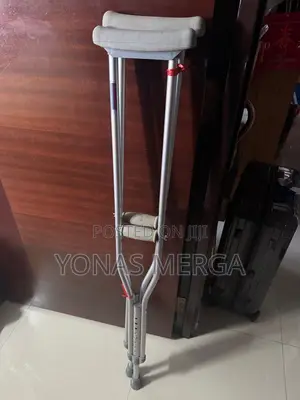 Crutches –凹痕 Includes Padded Underarm Cushions, Hand Grips牢፪crutches
