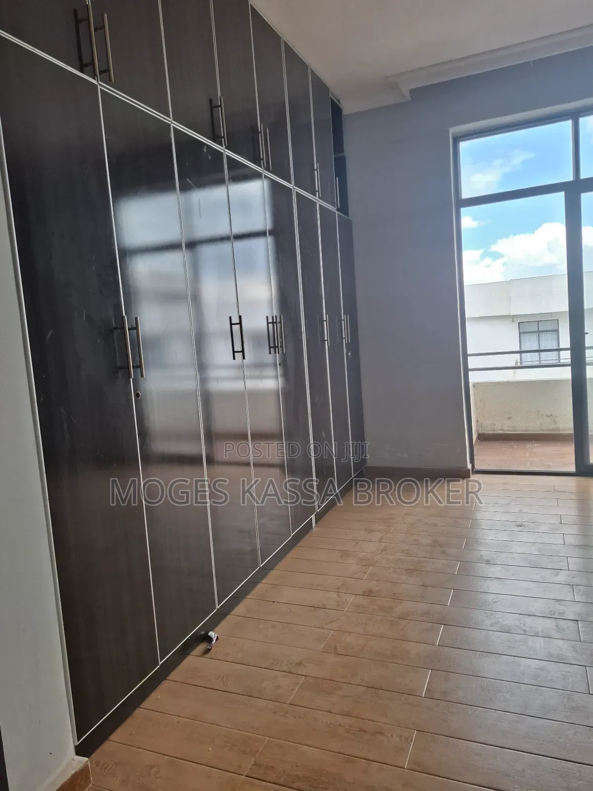 3bdrm Apartment in አያት ኖህ ሪል ስቴት የሚሸጥ, Yeka for sale
